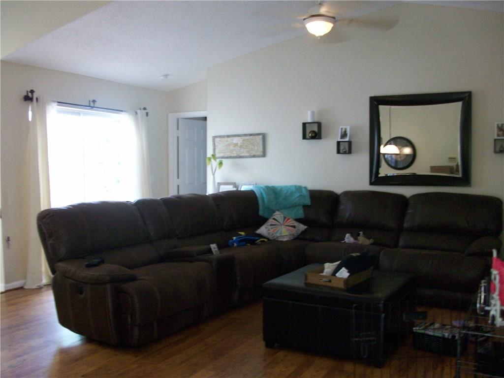 REGENCY LAKE - Residential