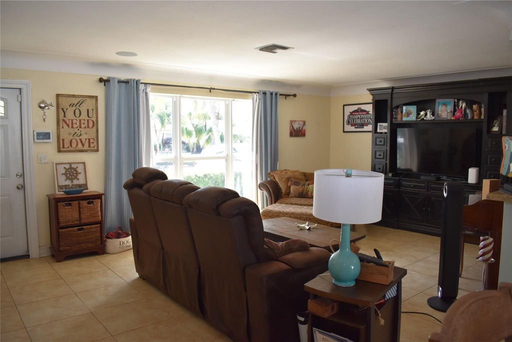 Photo of 1991 NE 34th St, Lighthouse Point, FL 33064 (MLS # F10532850)