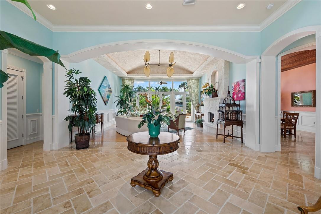 BEACON LIGHT SHOPPING CTR - Residential