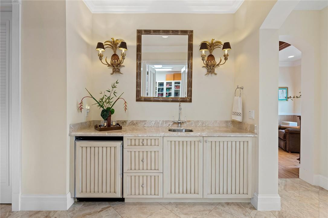 BEACON LIGHT SHOPPING CTR - Residential