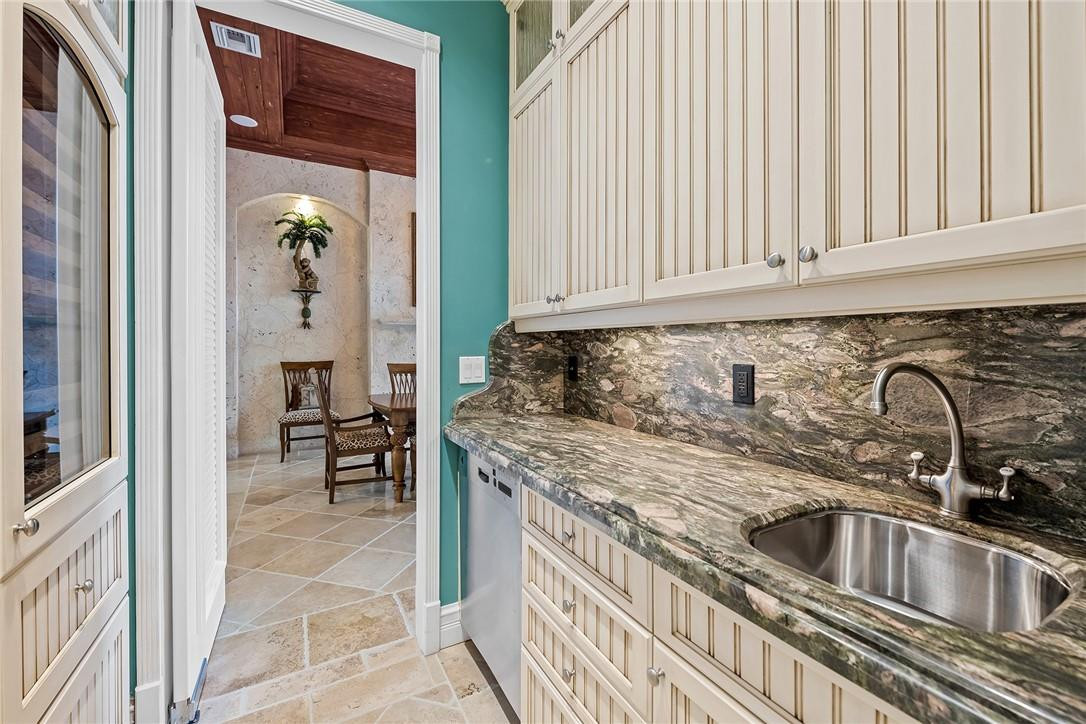 BEACON LIGHT SHOPPING CTR - Residential