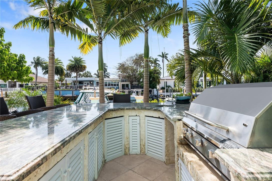 BEACON LIGHT SHOPPING CTR - Residential