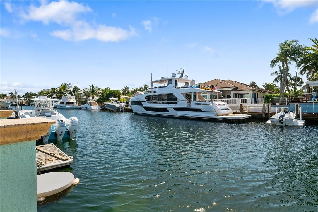 BEACON LIGHT SHOPPING CTR - Residential