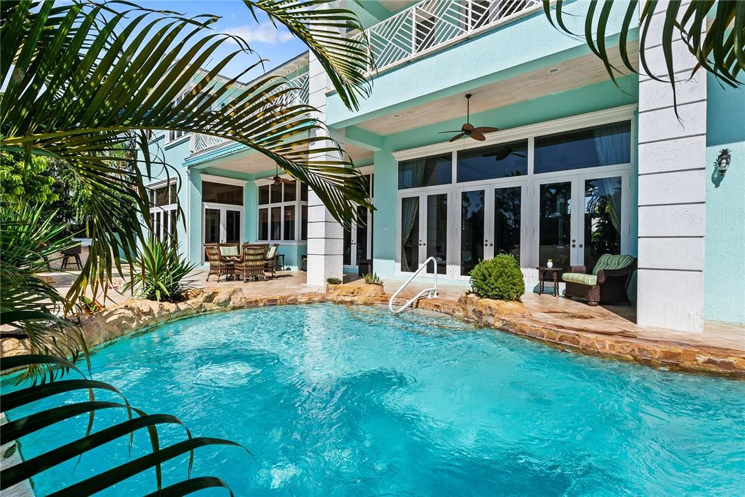 BEACON LIGHT SHOPPING CTR - Residential