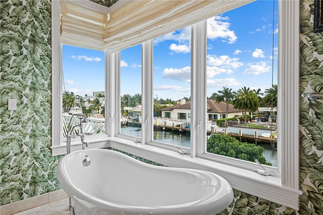 BEACON LIGHT SHOPPING CTR - Residential