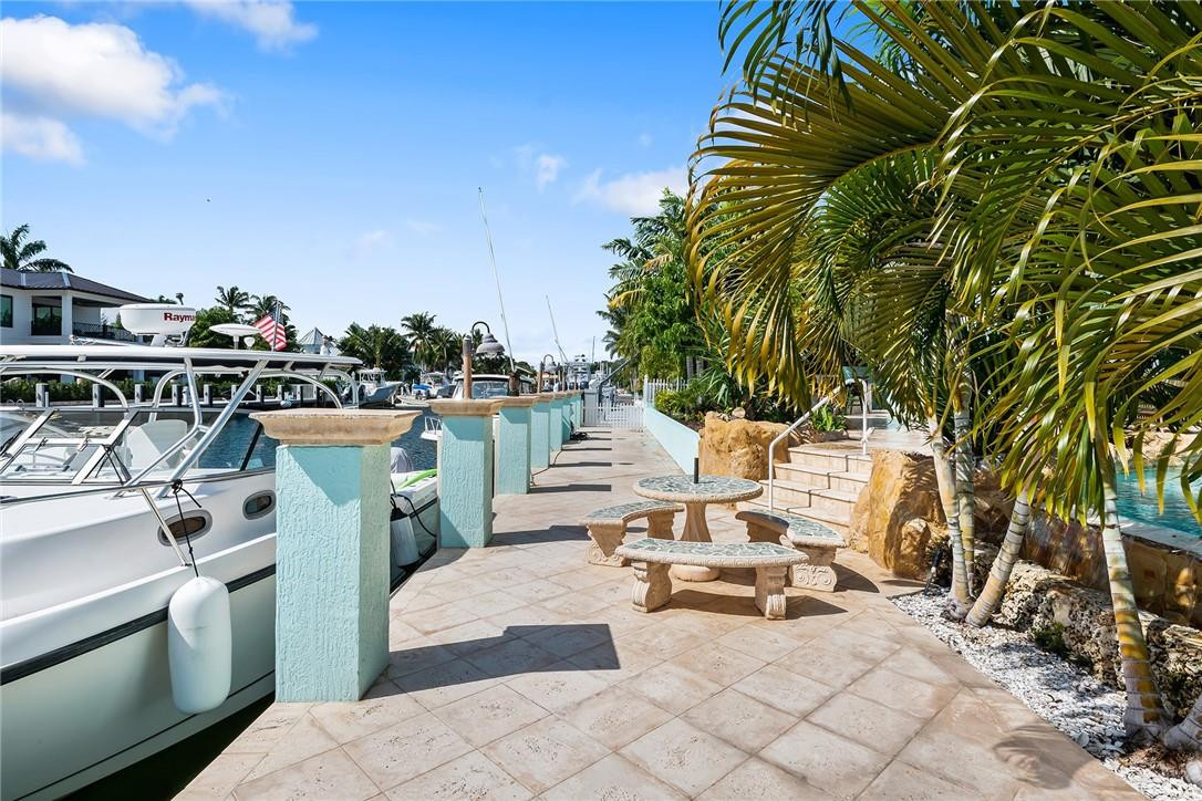 BEACON LIGHT SHOPPING CTR - Residential