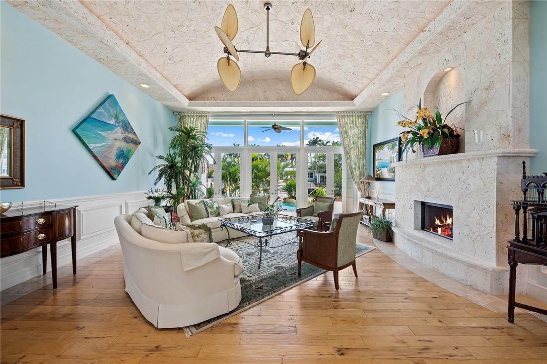 BEACON LIGHT SHOPPING CTR - Residential