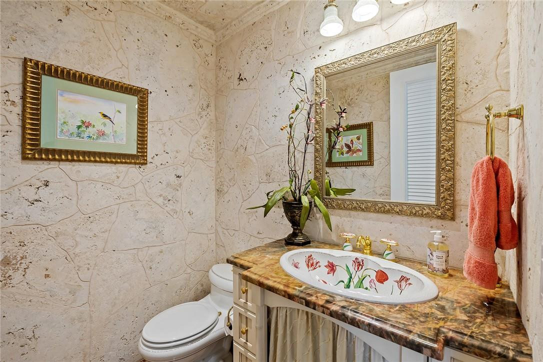 BEACON LIGHT SHOPPING CTR - Residential