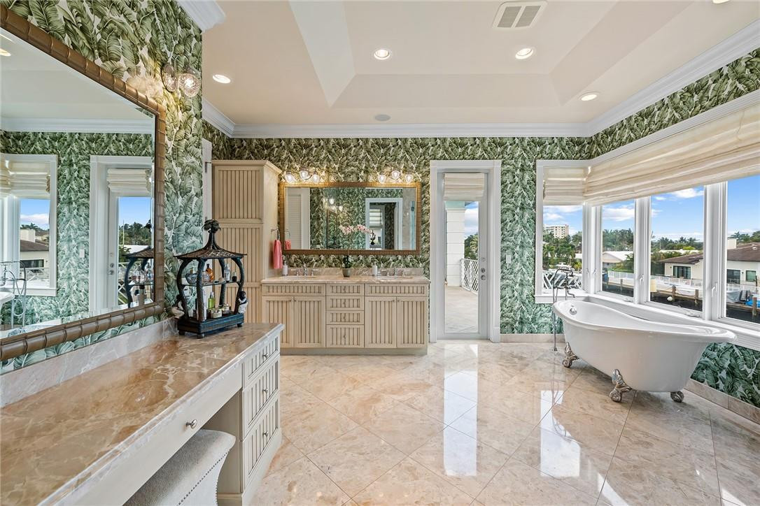 BEACON LIGHT SHOPPING CTR - Residential