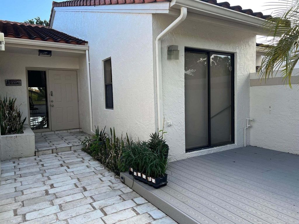 Photo of 20012 Rima Circle, Boca Raton, FL 33434 (MLS # R11017404)