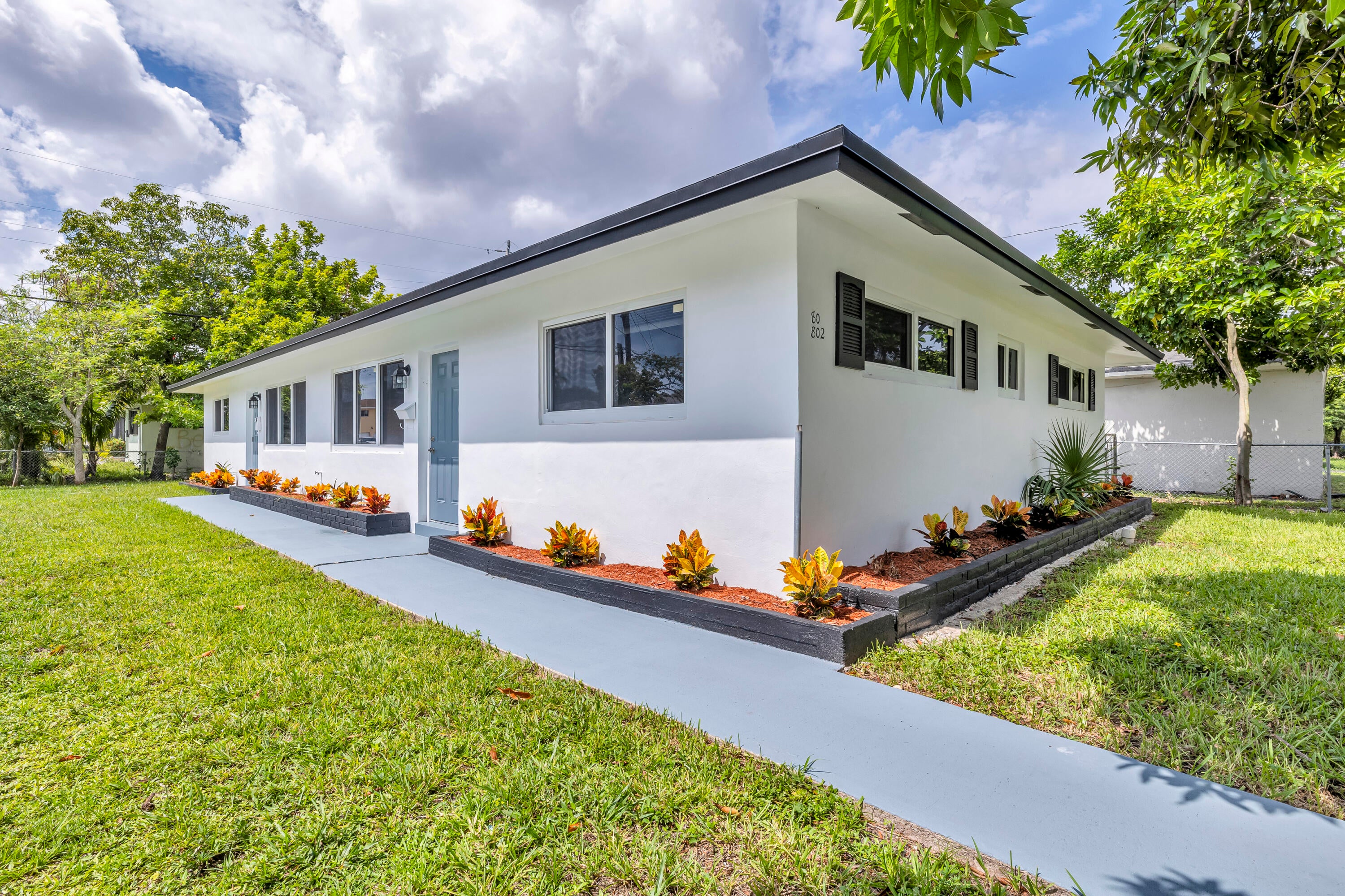 800-802 SW 6th Court 800-802