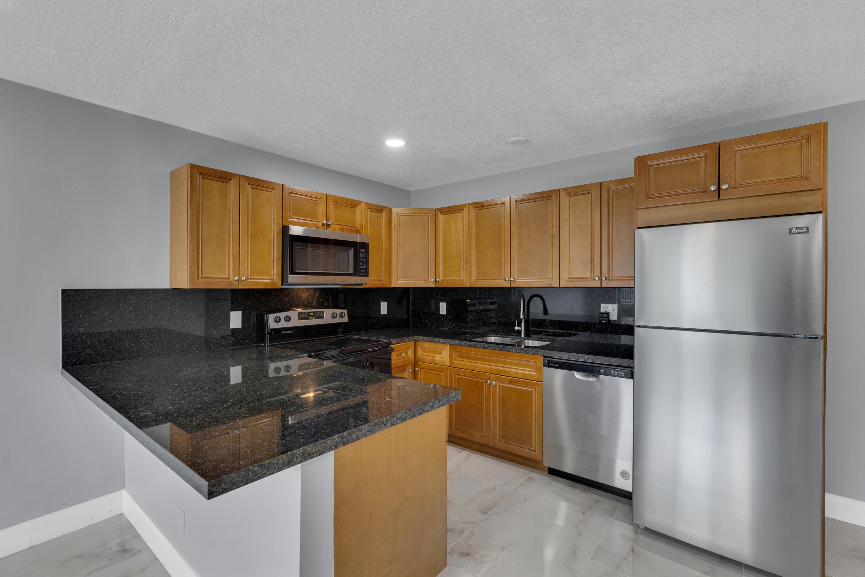800-802 SW 6th Court 800-802
