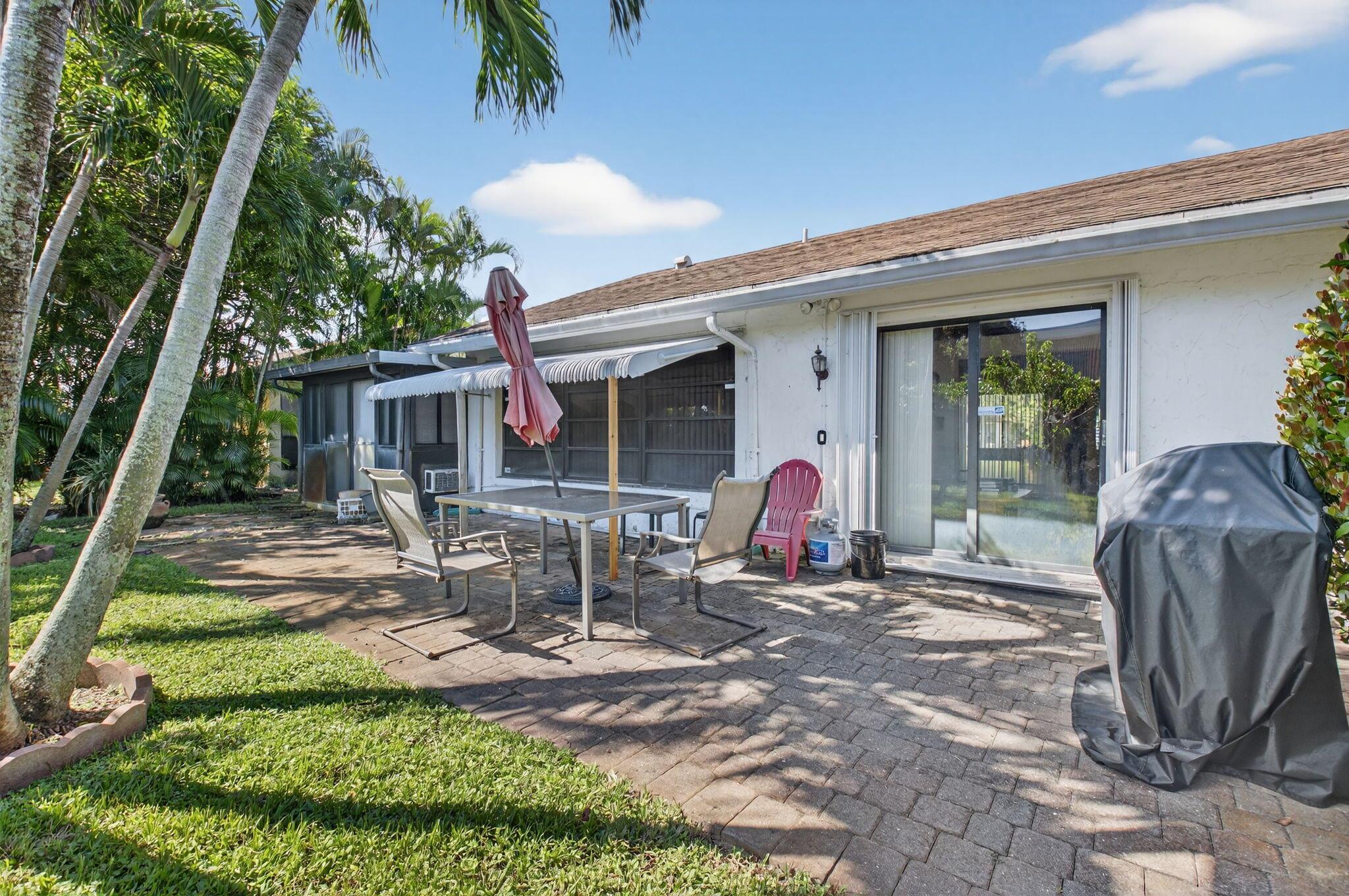 COCO WOOD LAKES SEC 3 - Residential