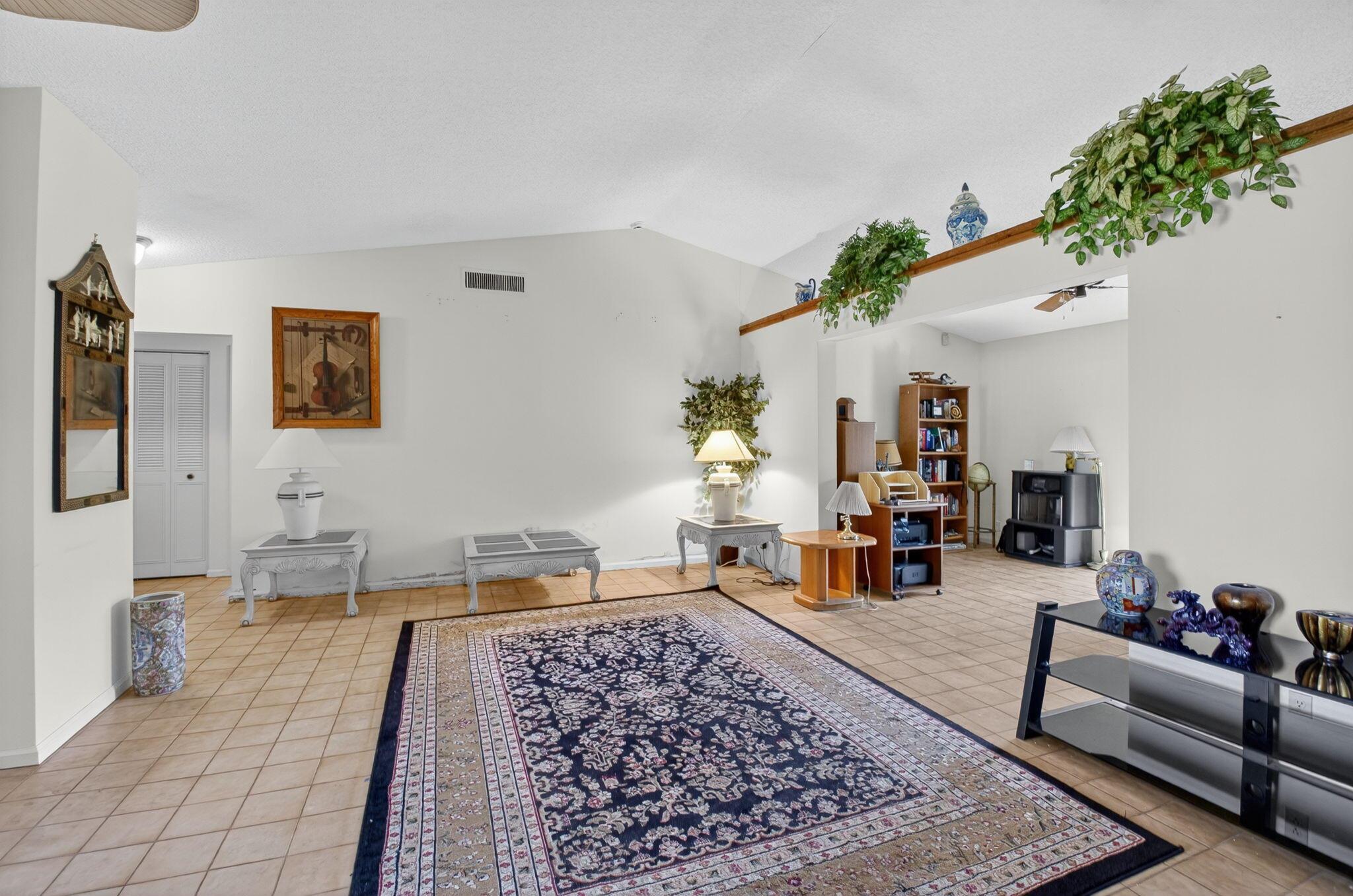 14888 Sunnyview Lane