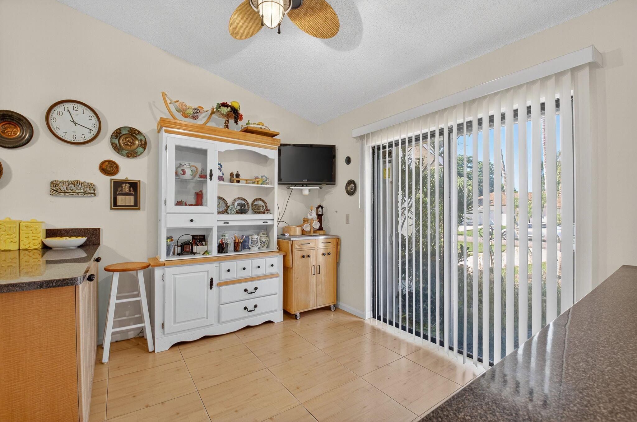 COCO WOOD LAKES SEC 3 - Residential