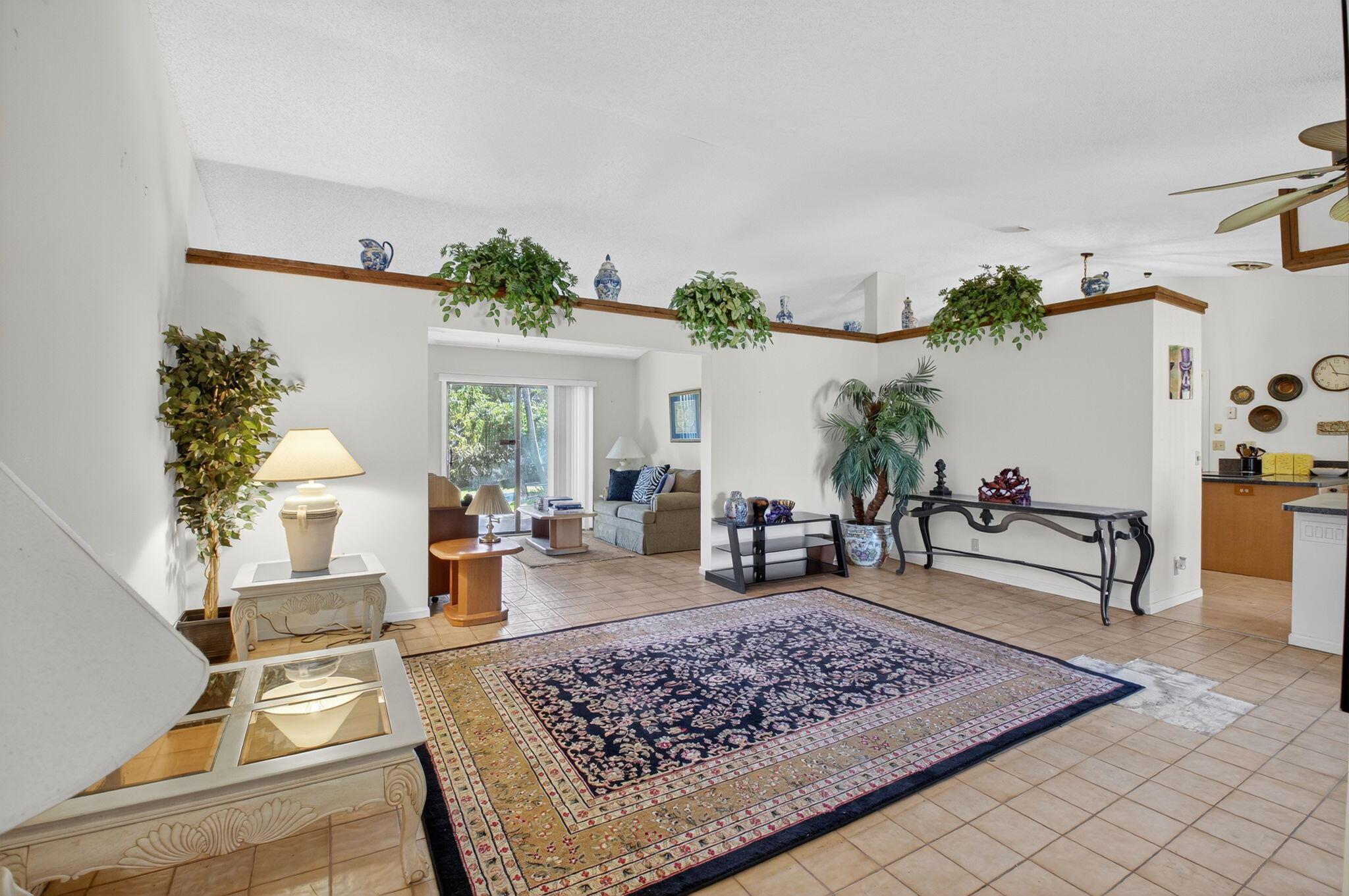 14888 Sunnyview Lane
