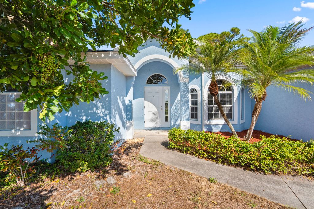 Photo of 241 SE Starfish Ave, Port Saint Lucie, FL 34984 (MLS # R11168393)