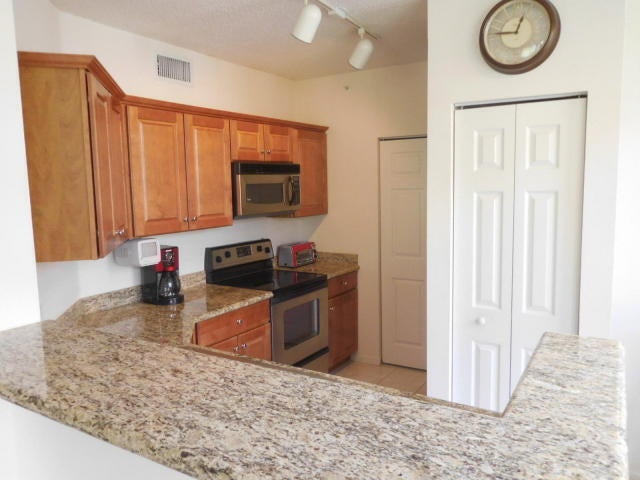 11780 SAINT ANDREWS Place 201