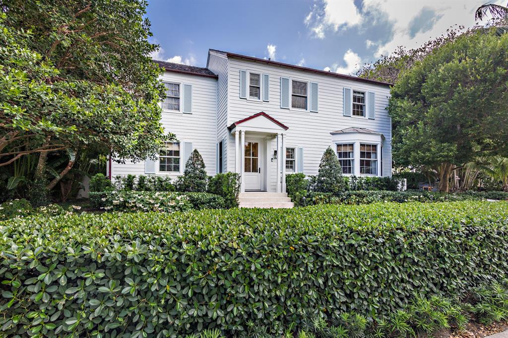Classic Colonial designed by Maurice Fatio located on the desirable North End. Home has undergone extensive renovations including new roof, windows, electric and plumbing. Once you enter the home, you are greeted with amazing light due to the southern exposure overlooking the expansive back yard. The street itself has direct beach and lake trail access. When you see this home think, ''Father of the Bride.''