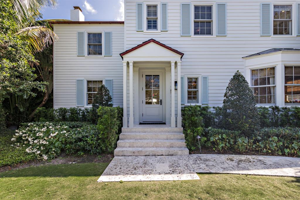 EL ENCANTO IN - Residential