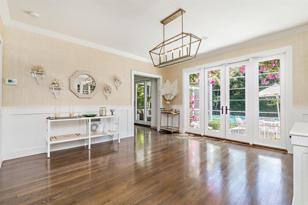 EL ENCANTO IN - Residential