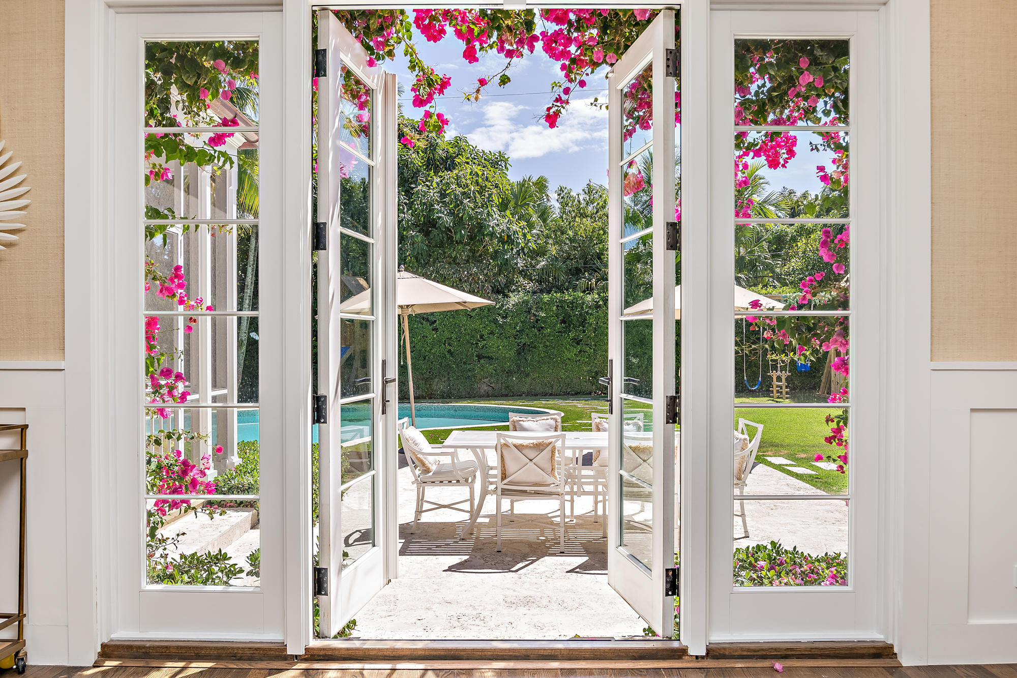 EL ENCANTO IN - Residential