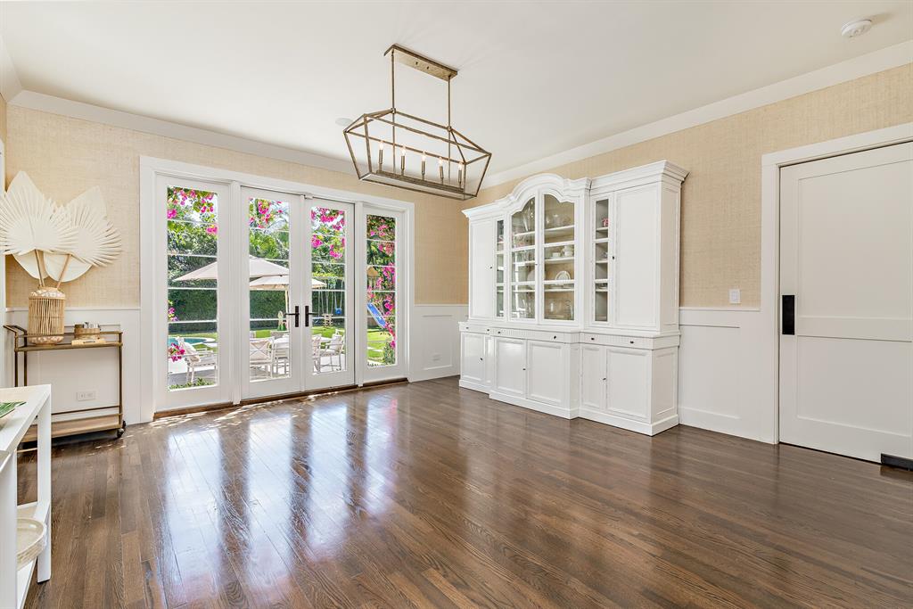 EL ENCANTO IN - Residential