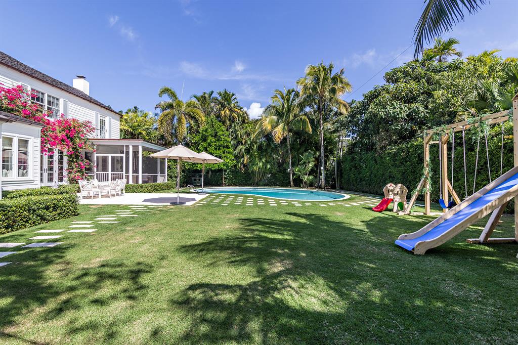 EL ENCANTO IN - Residential