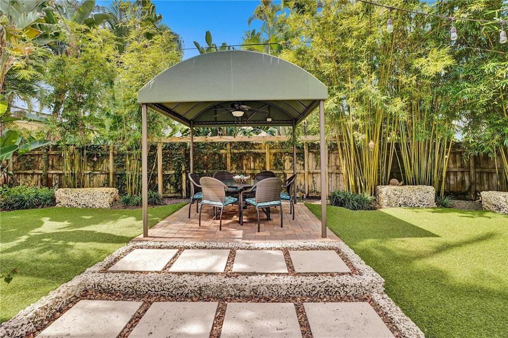 Rio Vista C J Hectors Res - Residential