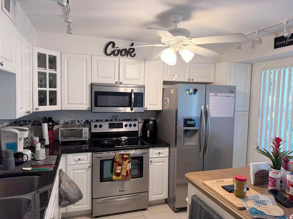 Photo of 3002 Portofino Isle #D1, Coconut Creek, FL 33066 (MLS # B26024124)
