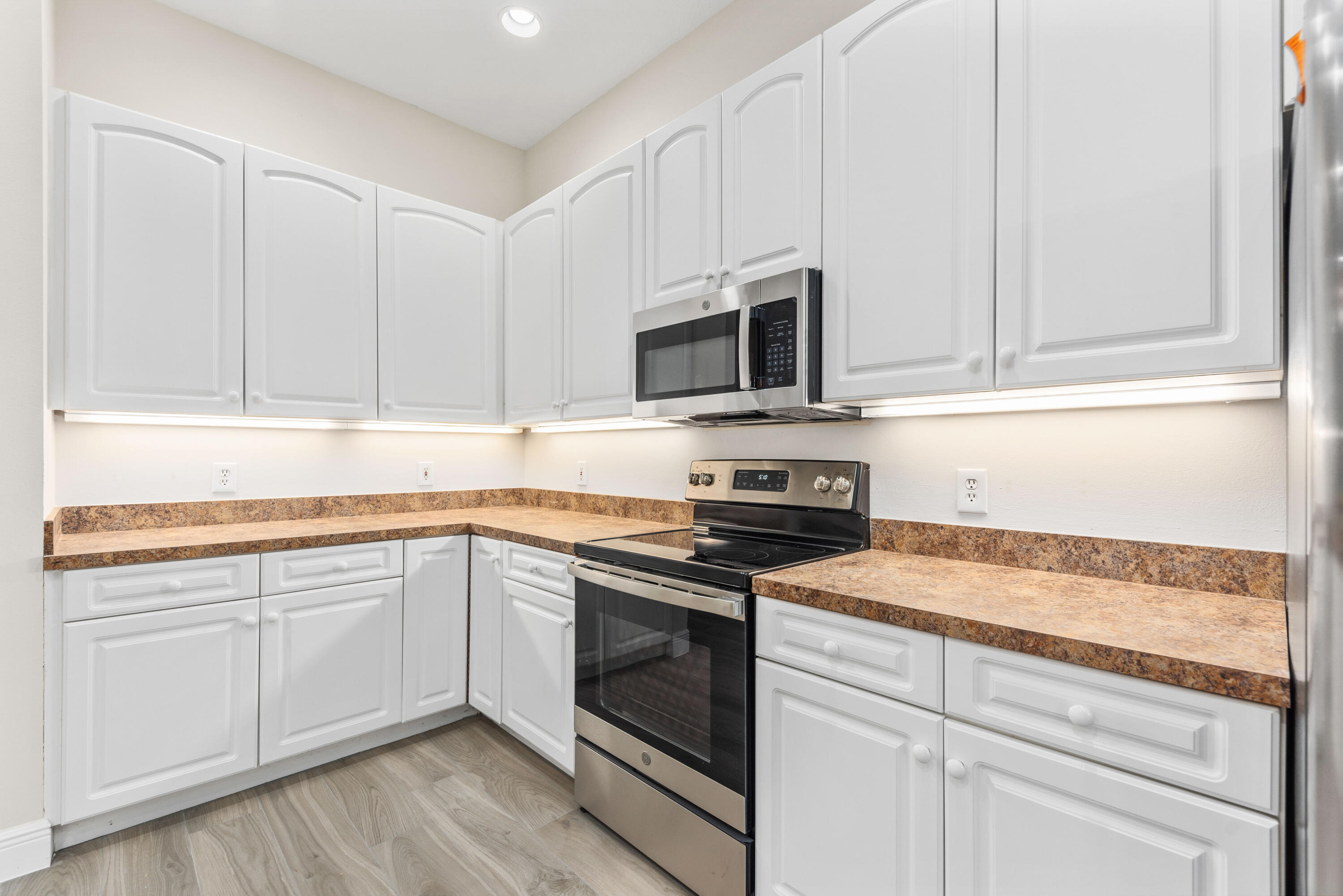 Pineapple Plantation/The Pines - Residential Lease