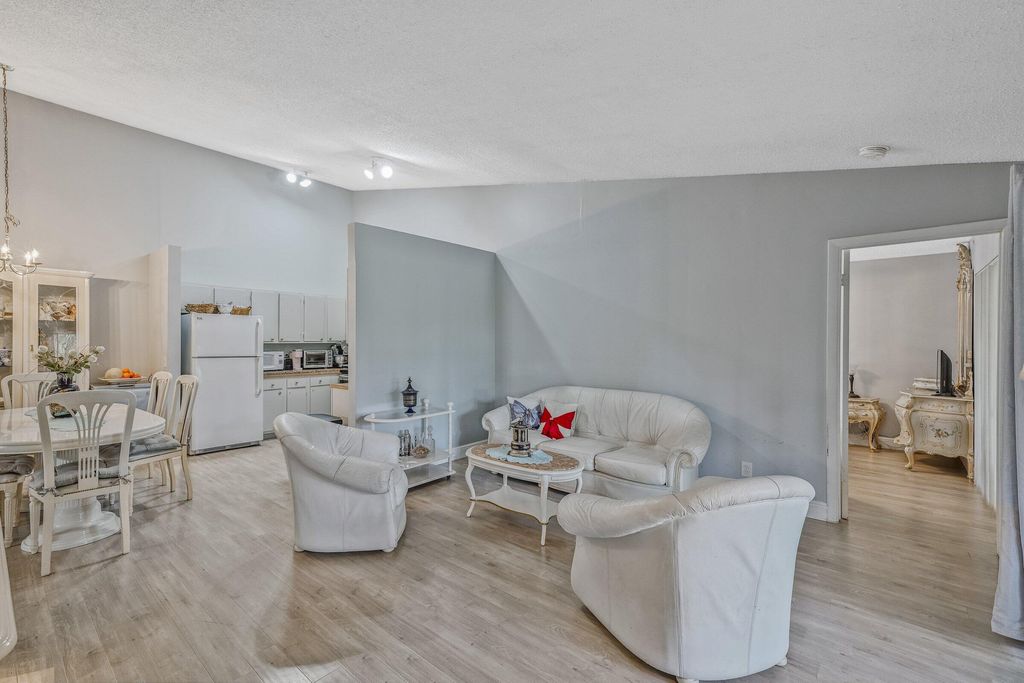 Photo of 6544 Chasewood Drive #H, Jupiter, FL 33458 (MLS # R11161606)