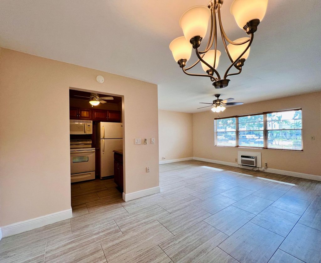Photo of 50 Coventry C, West Palm Beach, FL 33417 (MLS # R11144921)