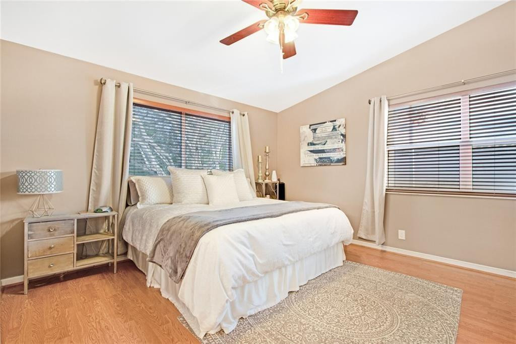 HARBOUR OAKS - Residential