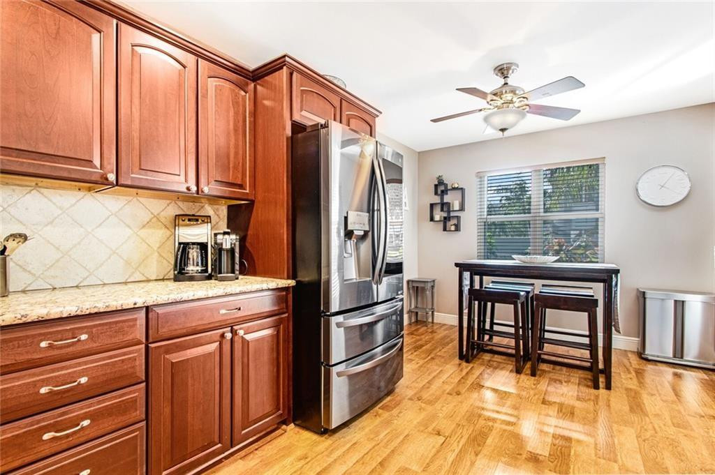 HARBOUR OAKS - Residential