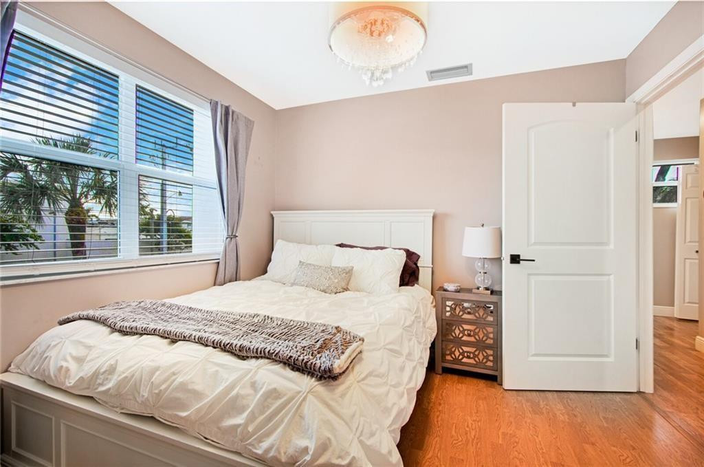 HARBOUR OAKS - Residential