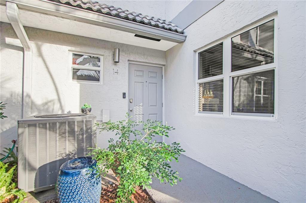 HARBOUR OAKS - Residential