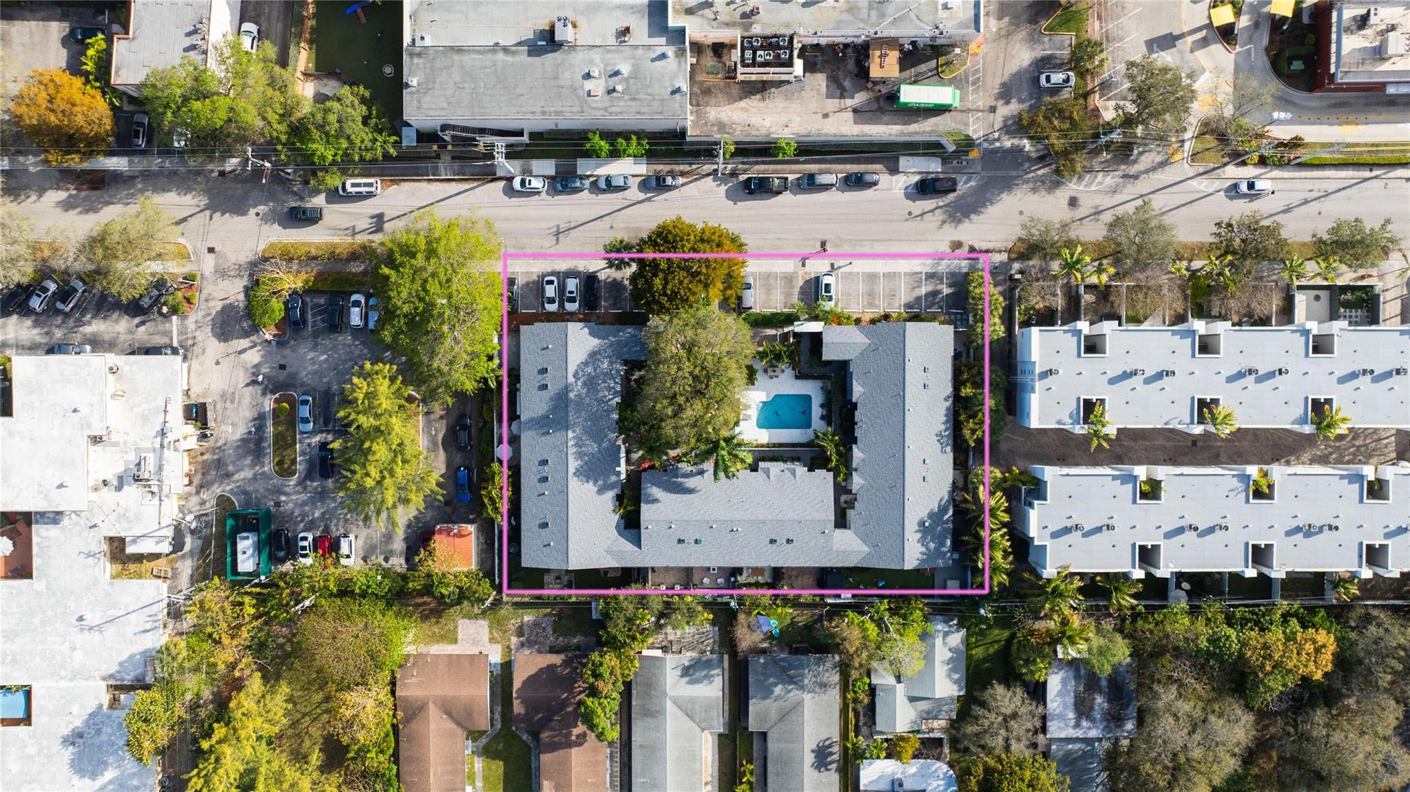 HARBOUR OAKS - Residential