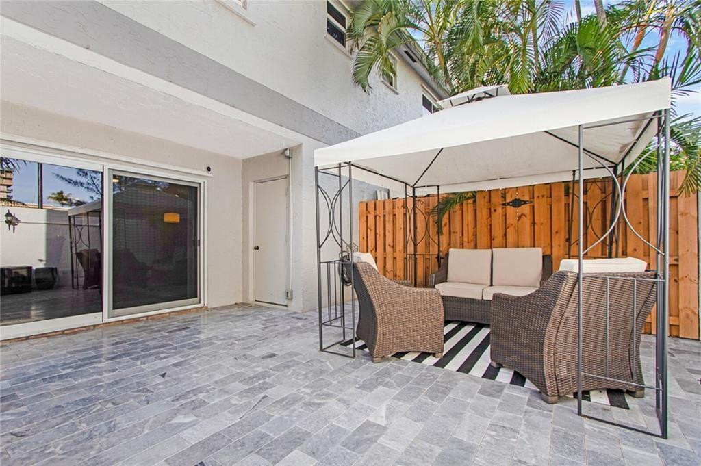 HARBOUR OAKS - Residential