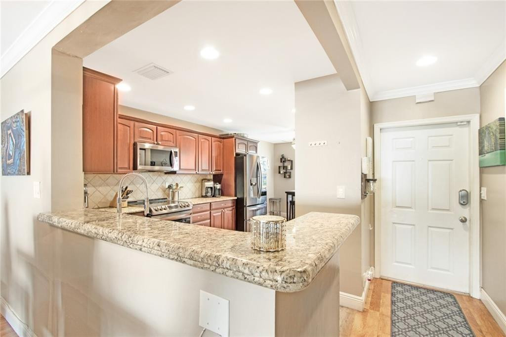 HARBOUR OAKS - Residential