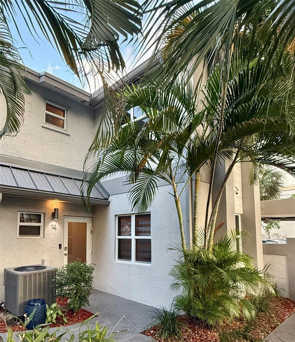 Photo of 801 SE 16th Court #14, Fort Lauderdale, FL 33316 (MLS # F10556242)
