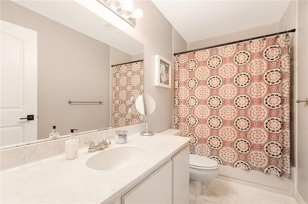 HARBOUR OAKS - Residential