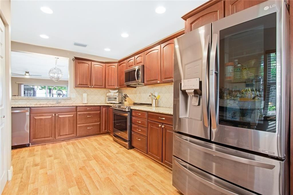 HARBOUR OAKS - Residential