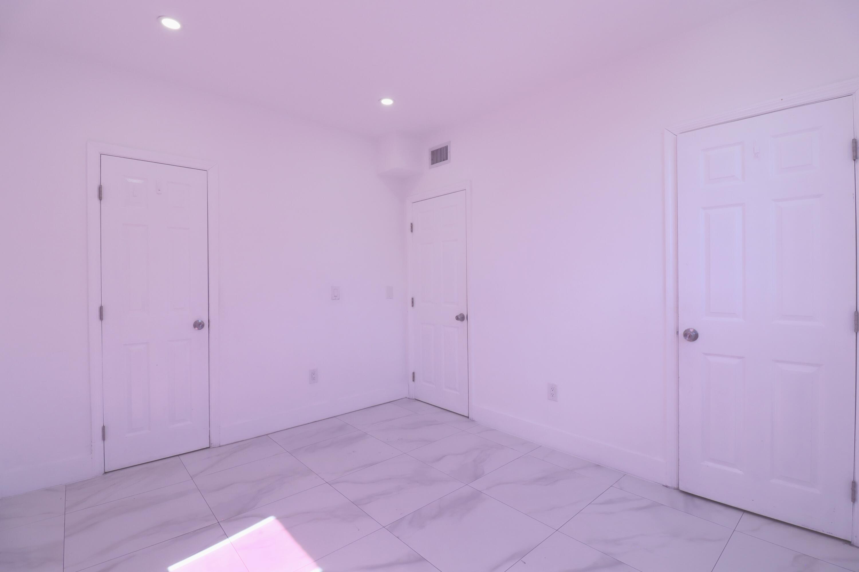 DE LEON PARK - Residential Lease