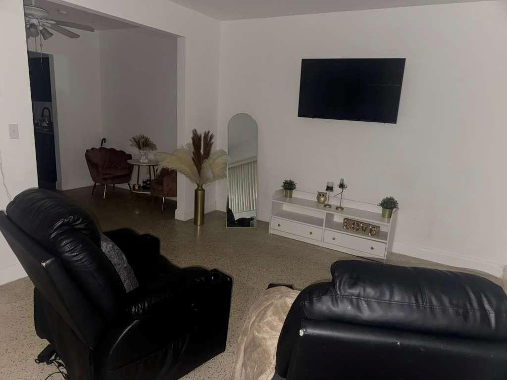 Biscayne Beach Sub - Residential Lease