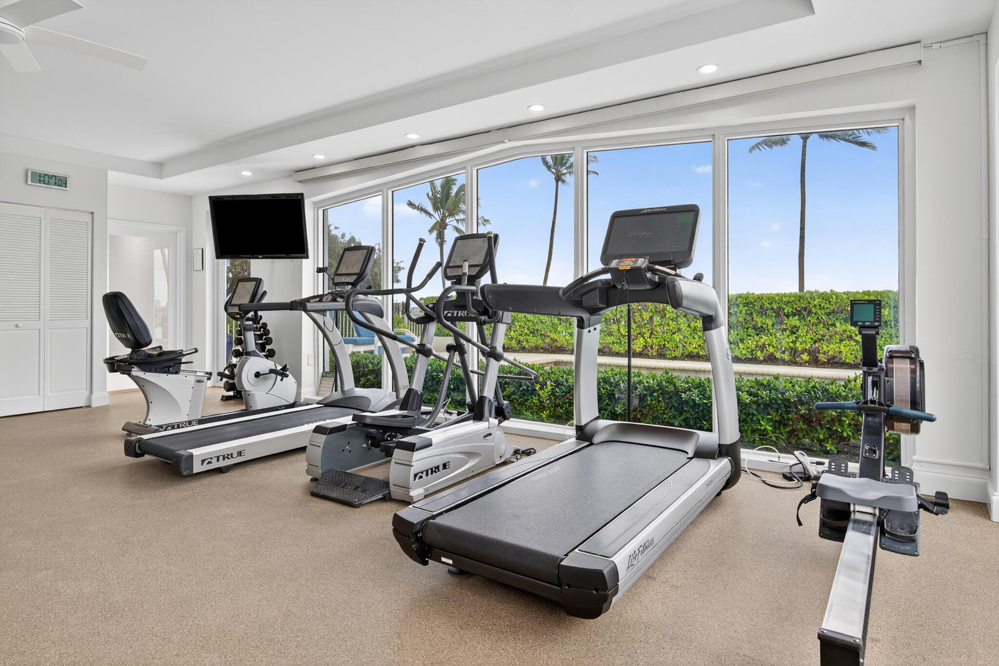 LOWELL HOUSE CONDO LTS 53 - Residential