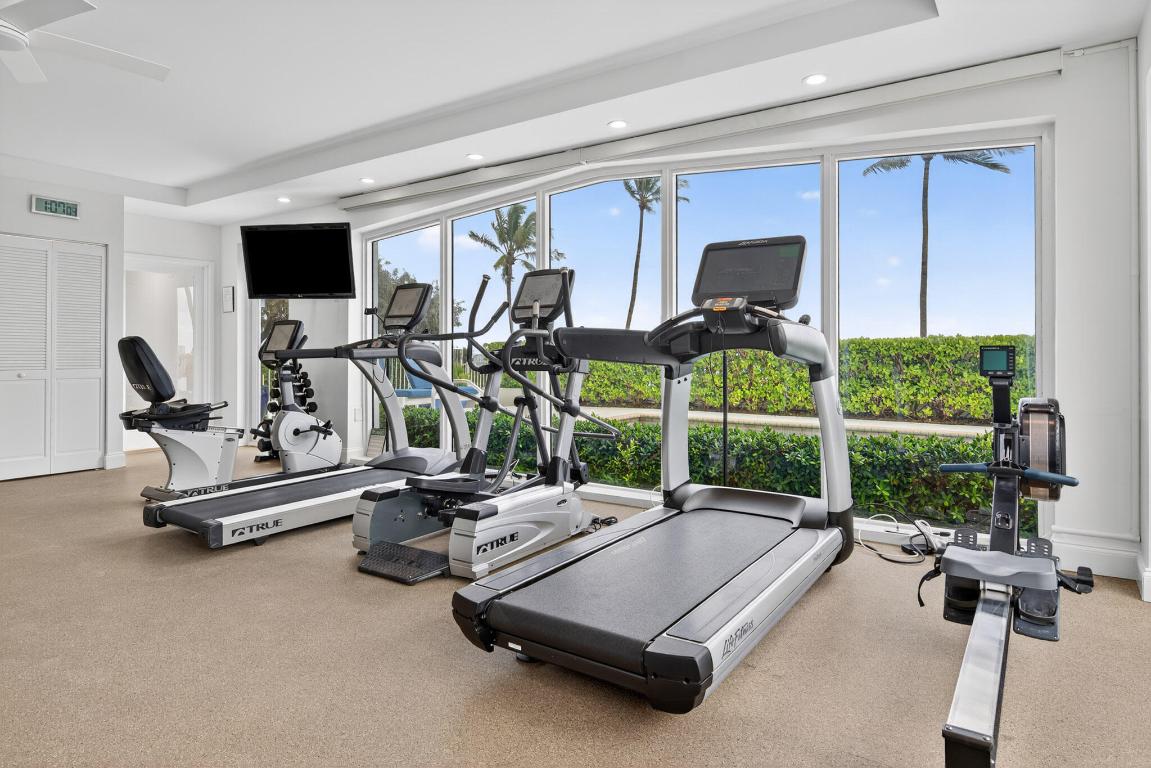 LOWELL HOUSE CONDO LTS 53 AND 54 BLK H ROYAL PARK - Residential