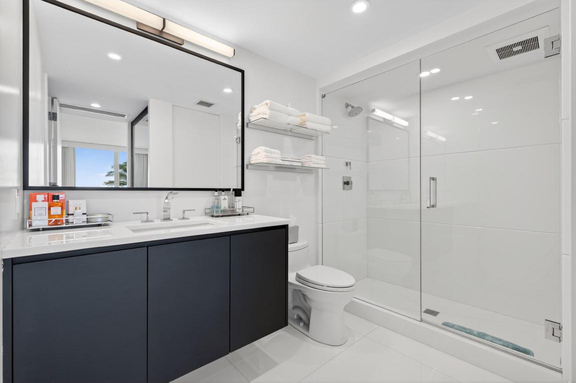 LOWELL HOUSE CONDO LTS 53 AND 54 BLK H ROYAL PARK - Residential