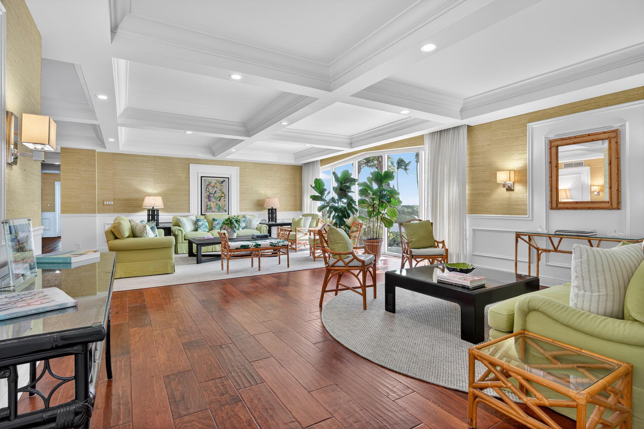 LOWELL HOUSE CONDO LTS 53 - Residential