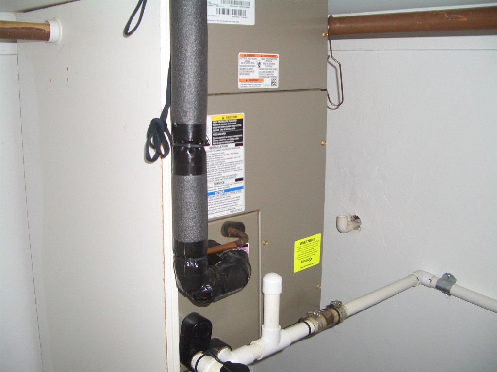 2737 NE 28th Street 7W